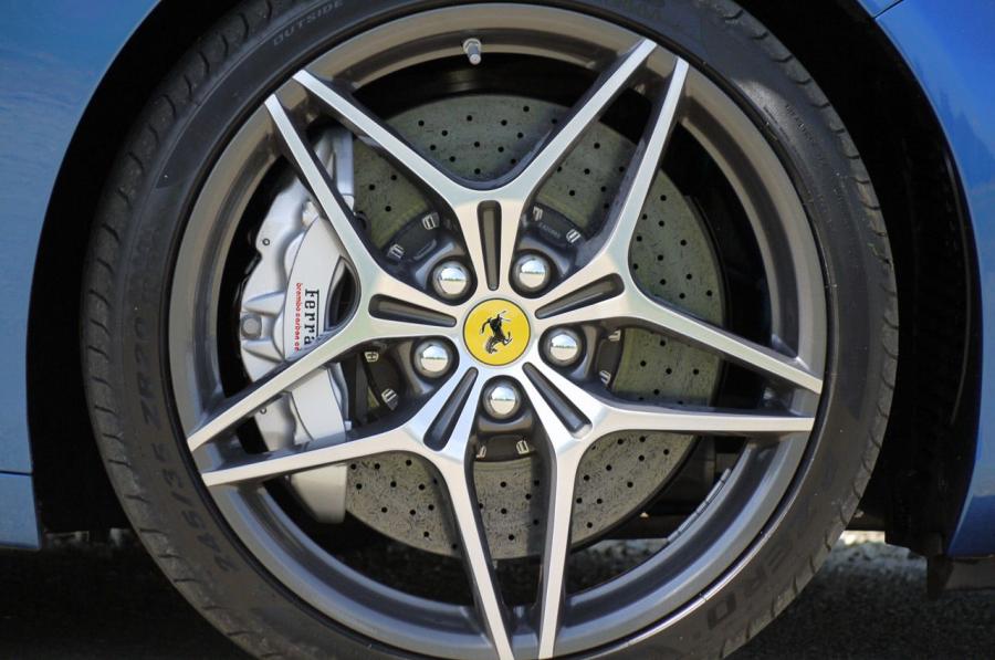  Ferrari California T 2014 года  (фото 32 из 81)